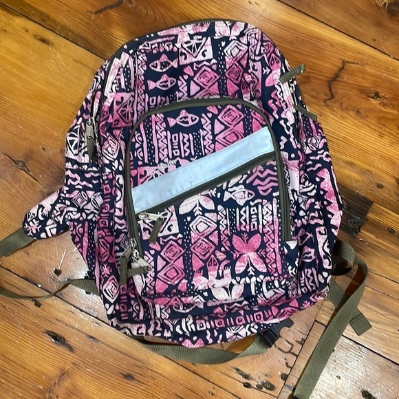 L.L. Bean Handbags - L.L. Bean Pink patterned large backpack with lots of pockets